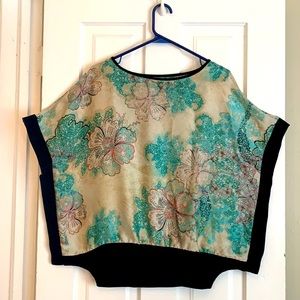 Floral flowy shirt